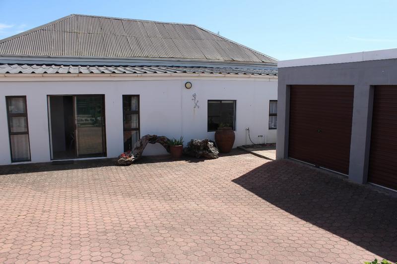 4 Bedroom Property for Sale in Albertinia Western Cape